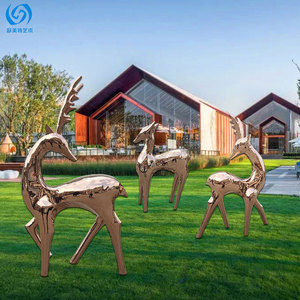 Escultura de Ciervo en Oro Rosa Electrochapado, Decoración Artística para Jardín y Paisaje, Adorno Navideño, Figura Decorativa para Exteriores - Product Image 3