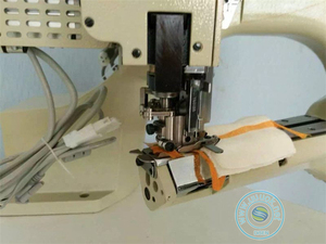 Guangzhou Brandnew Industrial High Speed Electronic Lock Motor Ornamental Coverstitch <b>Sewing</b> Machine Manual Feed Stitch - Product Image 3