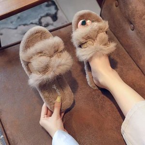 Chaussons fourrés en fausse fourrure pour femmes, pantoufles plates à bout ouvert avec boucle en métal et strass, chaussures d'intérieur et d'extérieur chaudes pour l'hiver - Product Image 2