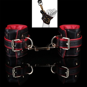 สายรัดข้อมือแบบใหม่ ดีไซน์ปลอดภัย บุหนังนุ่ม พร้อมตัวล็อค สำหรับผู้ใหญ่ - Product Image 1