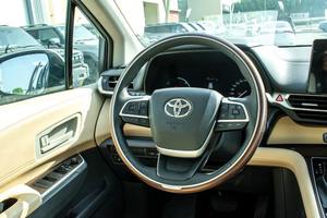 รถยนต์มินิแวนโตโยต้าเซียนน่า ปี 2024 มือสอง - Product Image 6