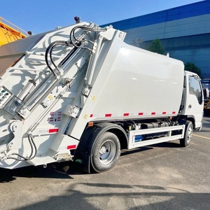 Camion à ordures compacteur ISUZU 100P de petite taille, 5 m³, à vendre - Product Image 5