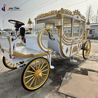 Calèche royale électrique, alliant technologie moderne et design traditionnel, adaptée à divers événements avec possibilité de personnalisation