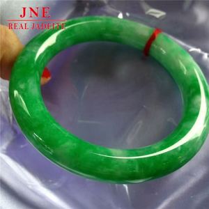 <span class=keywords><strong>Bracelet</strong></span> <span class=keywords><strong>en</strong></span> <span class=keywords><strong>jade</strong></span> naturel du Myanmar glace haut de gamme avec certificat <span class=keywords><strong>Bracelet</strong></span> <span class=keywords><strong>en</strong></span> <span class=keywords><strong>jade</strong></span> féminin mince vert flottant de type authentique - Product Image 3
