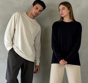 Custom 240GSM Heavyweight 100% Cotton Streetwear T-Shirt Crew Neck Long Sleeve Minimalist Unisex Eco-Friendly Waterproof Custom - Product Image 1