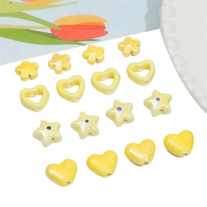 Perle en céramique <span class=keywords><strong>dessin</strong></span> animé jaune amusant perle en céramique <span class=keywords><strong>dessin</strong></span>ée à la main bricolage production accessoires créatifs - Product Image 2