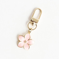 Clé USB Porte-clés en Alliage, Style Simple et Mignon, avec Pendentif Grande Fleur de Cerisier Faite à la Main, pour Décoration de Sac et Bijoux