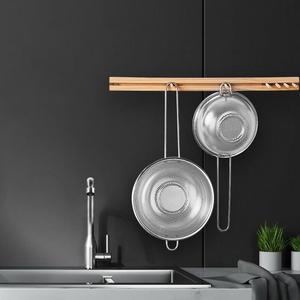 Aplicación de cocina <span class=keywords><strong>Colador</strong></span> punzonado de <span class=keywords><strong>acero</strong></span> <span class=keywords><strong>inoxidable</strong></span> <span class=keywords><strong>con</strong></span> mango para cocinar Retirar de la sartén - Product Image 3