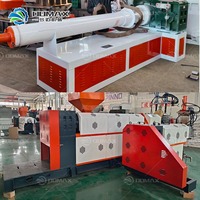 Granulés de plastique recyclé PP PE, transformés par une machine de granulation de plastique, matière première pour la fabrication de granulés.