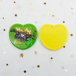 Niños 5CM amor en forma de corazón rompecabezas juguetes cápsulas de plástico promocionales - Product Image 5