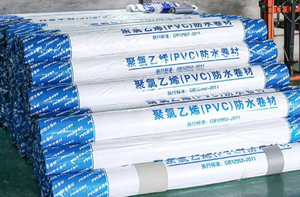 Surface brillante de feuille de membrane d'imperméabilisation de PVC avec le renfort intérieur pour des tunnels de toit de revêtement de <span class=keywords><strong>piscine</strong></span> faits polyester en plastique - Product Image 5