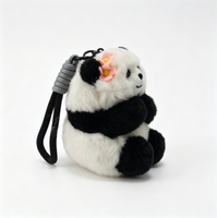 Porte-clés en peluche Panda OEM, logo brodé personnalisé, pendentif en peluche Panda, vente en gros, accessoires cadeaux touristiques