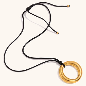 El yapımı vintage siyah deri kordon kolye 316l paslanmaz çelik hoop charm kolye 18k altın kaplama O halka kolye erkekler için - Product Image 4