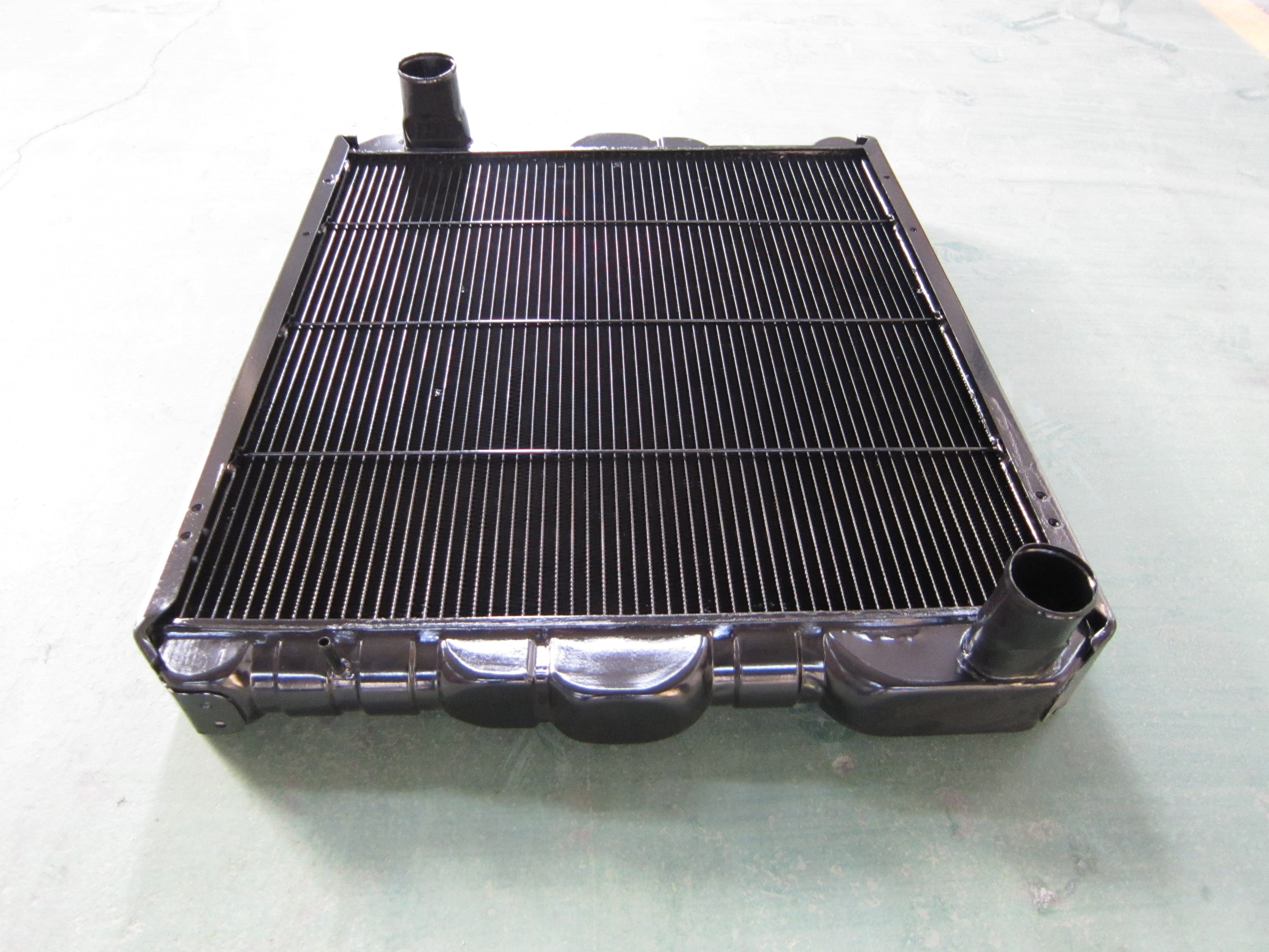修羅 Golden Sun Radiator 21400-03Z79 for Nissan UD380 - 1 Year