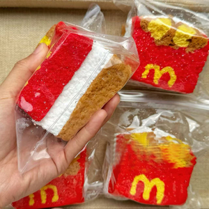 Nouveau jouet à presser créatif et réaliste en forme de pain grillé épais McDonald's, en silicone de qualité alimentaire, adapté à tous les âges, pour les enfants de 5 à 7 ans - Product Image 1