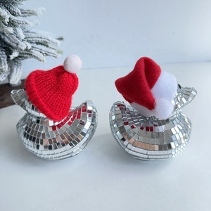 Figurine <span class=keywords><strong>de</strong></span> canard boule à facettes avec <span class=keywords><strong>bonnet</strong></span> tricoté pour décoration <span class=keywords><strong>de</strong></span> Noël et <span class=keywords><strong>de</strong></span> table - Product Image 6