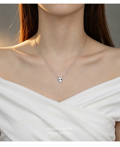 Collier avec pendentif en forme de cœur sculpté en argent sterling S925, style vintage, élégant, tendance, bijoux fins, cadeau pour les femmes modernes et élégantes - Product Image 4