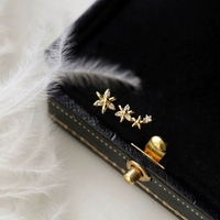 0516 Neue Ohrringe S925 Sterling Silber Stilvolle Asymmetrische Schöne Blumen-Ohrstecker für Frauen Vielseitig und Elegant