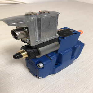วาล์วลดแรงดันแบบสัดส่วนไฮดรอลิก Rexroth รุ่น 3DREME16P-7X/200YG24K31A1V ช่องต่อขนาด 1/2 นิ้ว สำหรับน้ำมัน - Product Image 1