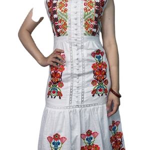 Nouvelle Robe Longue Décontractée pour Femme, Style Été, Sans Manches, Broderies Florales, Col en V, Coupe Slim - Product Image 1