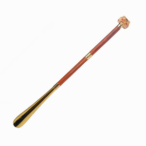 Woodenshoehorn de haute qualité hôtel chaussures de placage en métal chausse-pied cadeau d'anniversaire chausse-pied - Product Image 5