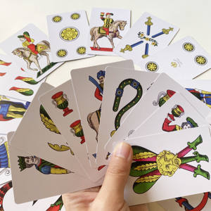 Personalice su logotipo en ambos lados Cartas de <span class=keywords><strong>poquer</strong></span> de España Cartas de póquer Juego de cartas de PVC de alta calidad Naipes de papel - Product Image 1