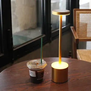 Modern klasik Usb şarj edilebilir küçük masa lamba çubuğu restoran Retro gece lambası üç renk dokunmatik anahtarı Led masa lambaları