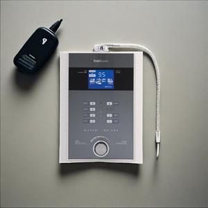 Le générateur d'ions d'eau alcaline domestique exquis avec de belles fonctions de purification puissantes de conception améliore la qualité de l'eau - Product Image 1