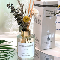 Diffuseur de parfum d'ambiance longue durée avec bouteille en verre sans BPA, bâtonnets multi-usages, liquide et belles fleurs séchées