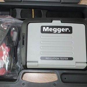 Megger Mit310 Medidor de Resistencia de Aislamiento de 0 a 10 A, Megohmetro de Grado Industrial - Product Image 3