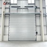 Puertas Seccionales Industriales QIMEN de Alta Calidad para Exteriores de Almacenes, Adaptadas a Diferentes Condiciones de Viento y con Aislamiento Térmico