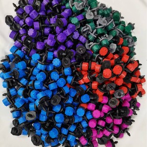 Goutteur d'irrigation goutte à goutte 8 trous à débit réglable, rouge, bleu, violet, vert, connexion filetée en plastique pour micro-asperseur de jardin - Product Image 2