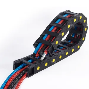 Fornitori di supporti per cavi in plastica professionali per catena di protezione del cavo flessibile