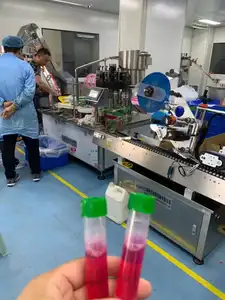 Macchina di assemblaggio automatico del tappo del tappo per la macchina di assemblaggio del tubo di raccolta del sangue