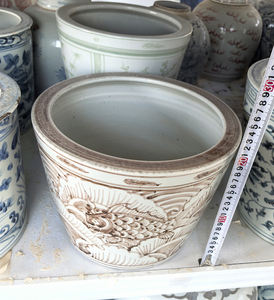 จิ่งเต๋อเจินกระถางต้นไม้เซรามิกลายปลาน้ำตาลแดงวาดด้วยมือกระถางต้นไม้เซรามิกสไตล์จีนโบราณ - Product Image 5