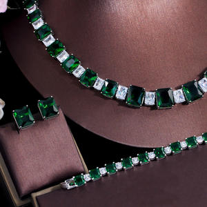 Conjunto de joyería de moda de cobre chapado en rodio para mujer, 4 Uds., pendientes de gota de circonita cúbica, collar, pulsera, anillo, regalo de Boda nupcial - Product Image 3