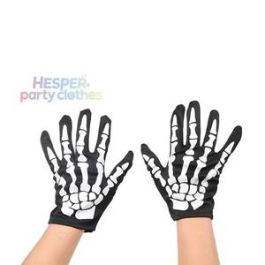 Pantalones cortos unisex HP estilo punk europeo-americano con estampado de calaveras y plumas, ideales para actuaciones de verano en la playa, estilo fantasma. - Product Image 1