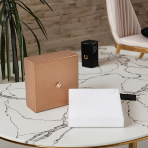 Boîte à bijoux carrée dorée de luxe recyclable haut de gamme personnalisée boîtes rigides - Product Image 1