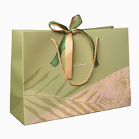Sacs cadeaux classiques en papier végétal vert matcha, recyclables, résistants à l'humidité et imperméables, texture feuille de palmier simple, bicolores