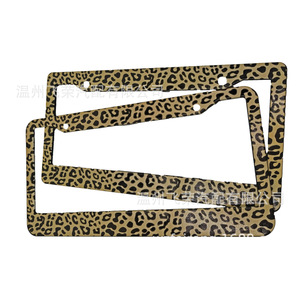 Marco de matrícula de plástico con estampado de leopardo, distancia entre orificios de 205 mm, para accesorios de coche - Product Image 1