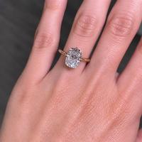 Bague de fiançailles solitaire personnalisée en or massif 10K/14K/18K avec diamant de laboratoire taille coussin de 0,5 à 3 carats, monture à griffes, certifiée IGI VS VVS