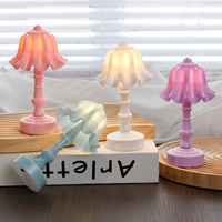 Veilleuse en cristal créative petit bureau chambre lampe de chevet atmosphère cadeau d'anniversaire pour les amis bouton batterie LED décoration