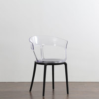 Vente en gros de chaises modernes en polycarbonate ambré transparent avec pieds en plastique pour salle à manger cuisine café