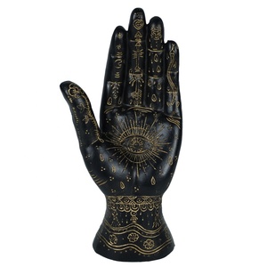 Sculpture artisanale en résine noire, 7 cm, avec lignes et symboles - Product Image 1
