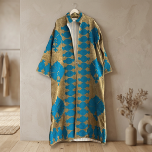 Manteau long en velours olive fait main sur mesure avec broderie appliquée motif grenade bleu turquoise - Product Image 2