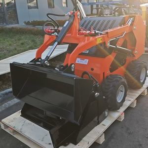 Broyeur forestier pour mini-chargeuse compacte avec godets, fourches, trancheuse et accessoires de broyeur de souches - Product Image 1