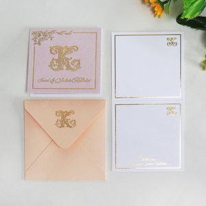 Tarjeta de visita de lujo personalizada con estampado en caliente Logotipo de lámina dorada código QR sobre pequeño soporte plegable de terciopelo marfil beige - Product Image 5