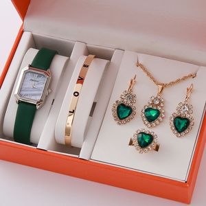 Ensemble de montres à quartz pour femmes élégantes, bijoux en forme de cœur et bracelet, ensemble cadeau pour anniversaire et anniversaire de mariage - Product Image 6