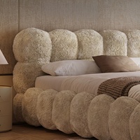 Lit rembourré minimaliste italien pour chambre principale, lit double en laine Yutao, lit à bulles moderne et simple.