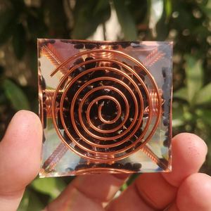 Pyramide verticale d'énergie orgonique avec bobine de cuivre et copeaux de cristal, artisanale, style Art Déco, pour la guérison et la décoration de la maison et du bureau |   Baptême Anniversaire - Product Image 6